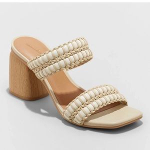 Universal Thread Nikola Cream Mule Heels New Size 8